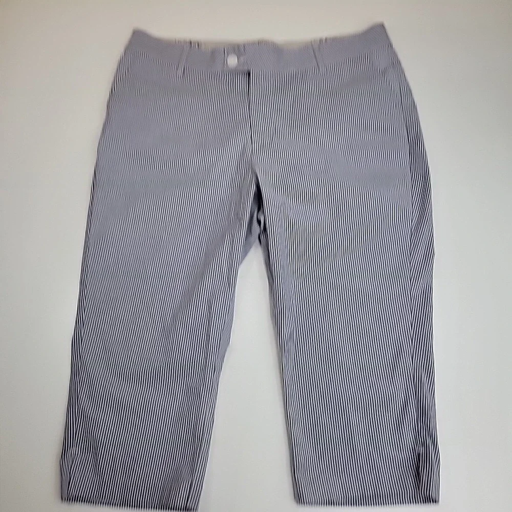 Riders by Lee Women's Capri Size 37‎ Stretch High Rise Split Hem